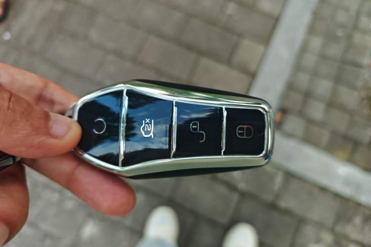 Used BYD Tang New Energy 2024 DM-i Glory Edition 200KM Flagship Model Vehicle Key