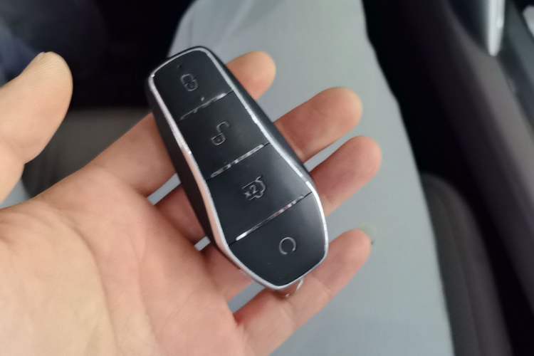 Used BYD Tang New Energy 2024 DM-i Glory Edition 112KM Flagship Model Vehicle Key