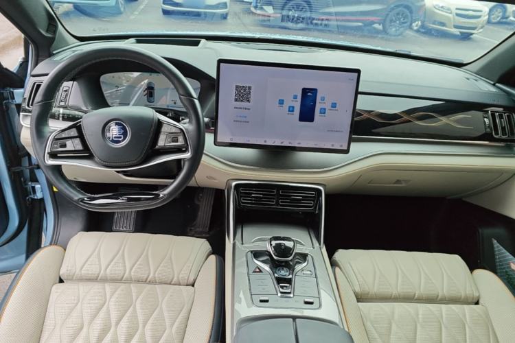 Used BYD Tang New Energy 2024 DM-p Champion Edition 215 km All-Wheel-Drive Flagship Model Center Console