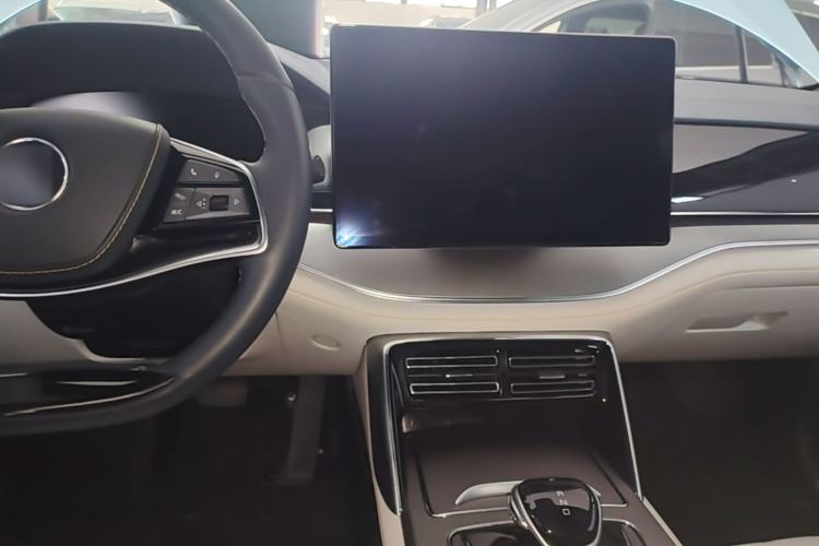 Used BYD Tang New Energy 2024 DM-p Champion Edition 215 km All-Wheel-Drive Flagship Model Center Console