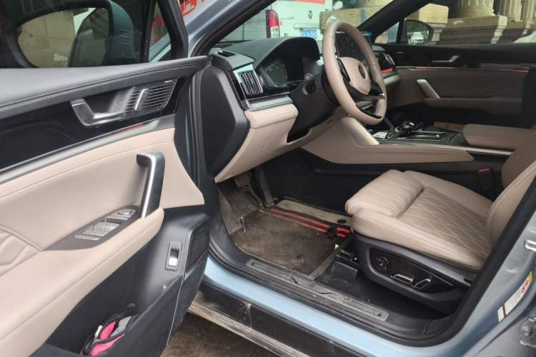 Used BYD Tang New Energy 2024 DM-i Glory Edition 112KM Flagship Model Driver Seat