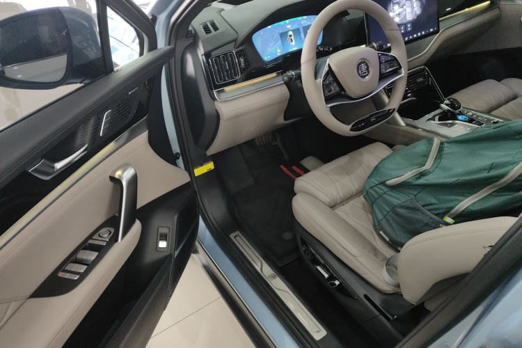 Used BYD Tang New Energy 2024 DM-i Glory Edition 112KM Flagship Model Driver Seat