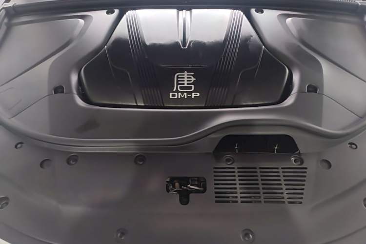 Used BYD Tang New Energy 2024 DM-p Champion Edition 215 km All-Wheel-Drive Flagship Model Engine Bay