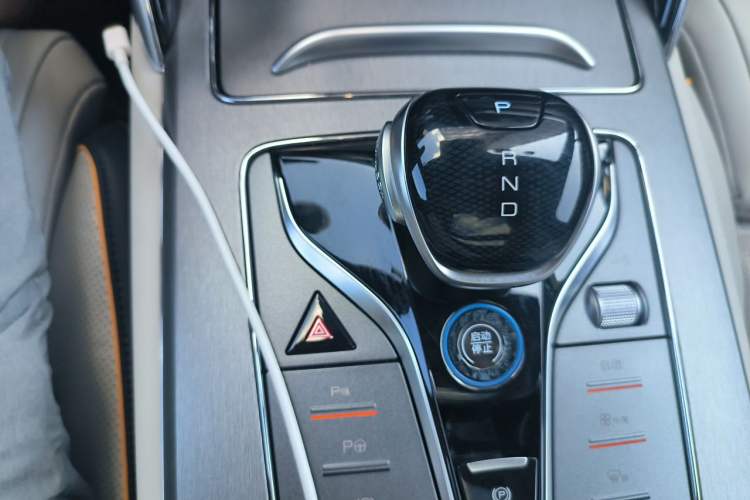 Used BYD Tang New Energy 2024 EV Champion Edition 635 km All-Wheel-Drive Flagship Model Gear Lever