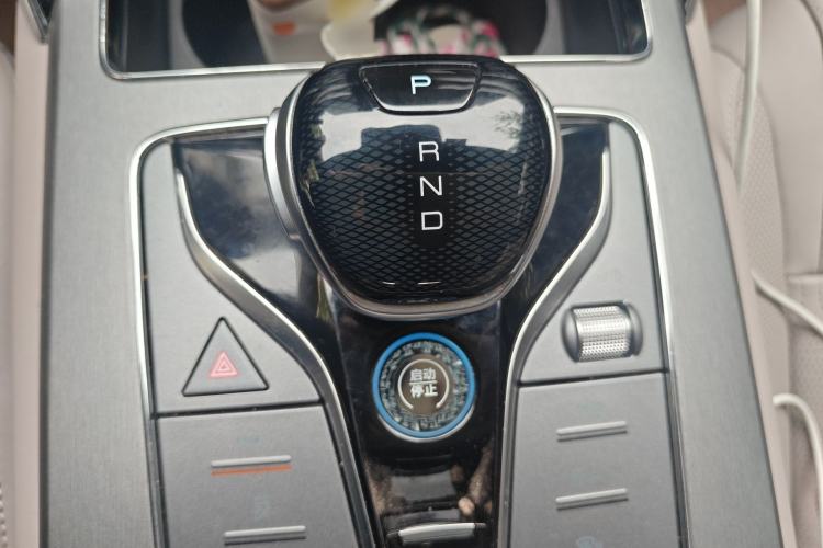 Used BYD Tang New Energy 2024 DM-i Glory Edition 112KM Prestige Model Gear Lever