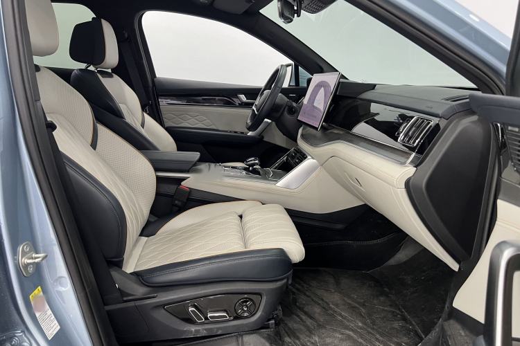 Used BYD Tang New Energy 2024 DM-p Champion Edition 215 km All-Wheel-Drive Flagship Model Interior 3