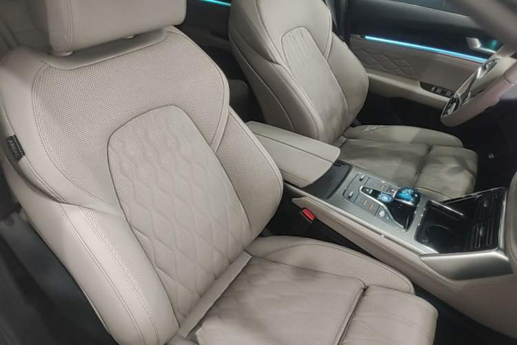 Used BYD Tang New Energy 2024 DM-p Champion Edition 215 km All-Wheel-Drive Flagship Model Right Front Seat
