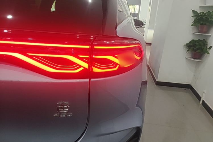 Used BYD Tang New Energy 2024 DM-p Champion Edition 215 km All-Wheel-Drive Flagship Model Right Rear Taillight