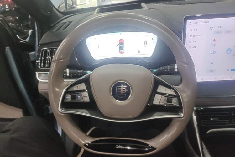 Used BYD Tang New Energy 2024 DM-p Champion Edition 215 km All-Wheel-Drive Flagship Model Steering Wheel