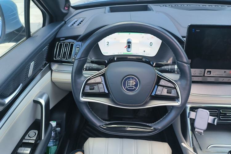 Used BYD Tang New Energy 2024 EV Champion Edition 635 km All-Wheel-Drive Flagship Model Steering Wheel