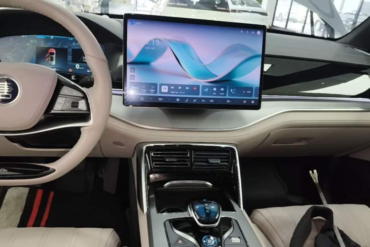 Used BYD Tang New Energy 2024 DM-i Glory Edition 112KM Flagship Model Audio And AC Panel