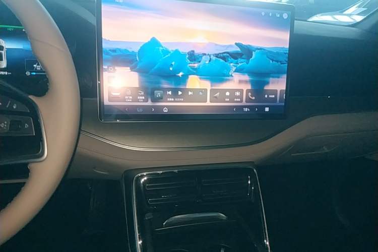Used BYD Tang New Energy 2024 DM-i Glory Edition 112KM Prestige Model Audio And AC Panel