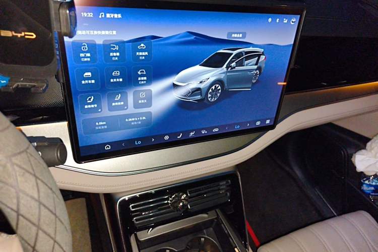 Used BYD Tang New Energy 2024 DM-i Glory Edition 112KM Flagship Model Audio And AC Panel