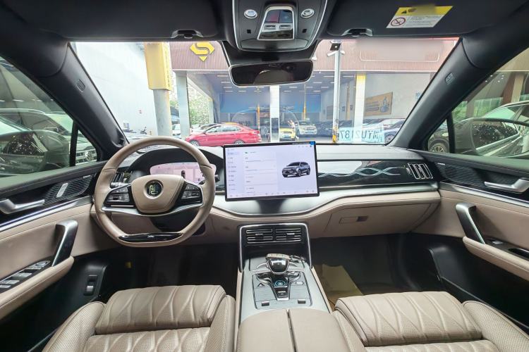 Used BYD Tang New Energy 2024 DM-p Champion Edition 215 km All-Wheel-Drive Flagship Model Center Console