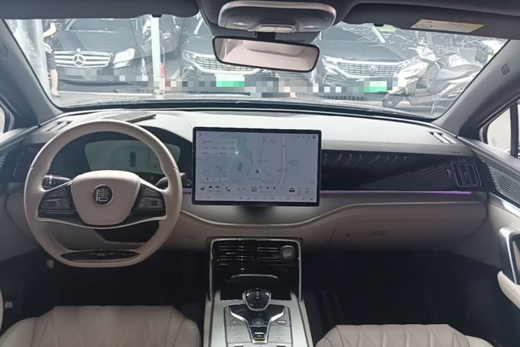 Used BYD Tang New Energy 2024 DM-i Glory Edition 112KM Prestige Model Center Console