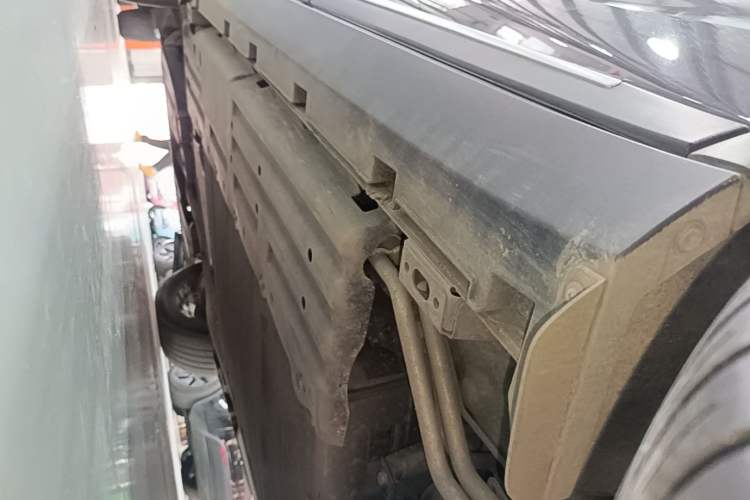 Used BYD Tang New Energy 2024 DM-i Glory Edition 112KM Prestige Model Chassis Rear Left