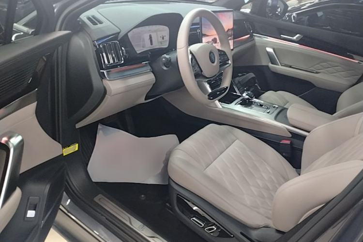 Used BYD Tang New Energy 2024 DM-i Glory Edition 112KM Prestige Model Driver Seat