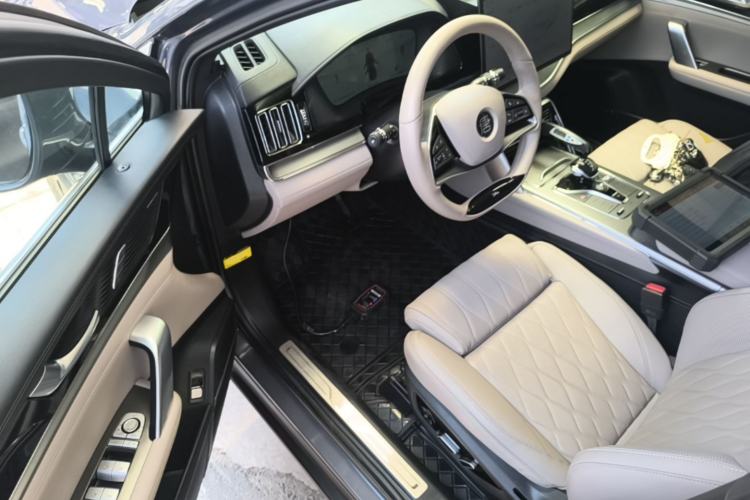 Used BYD Tang New Energy 2024 DM-i Glory Edition 112KM Flagship Model Driver Seat