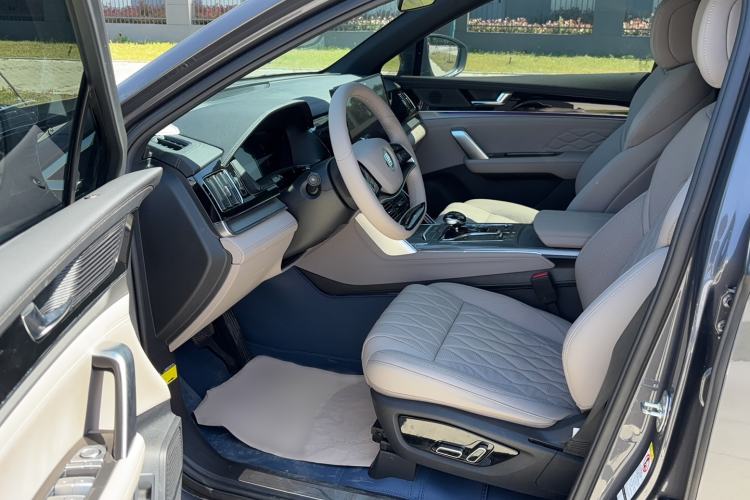 Used BYD Tang New Energy 2024 DM-i Glory Edition 112KM Prestige Model Driver Seat