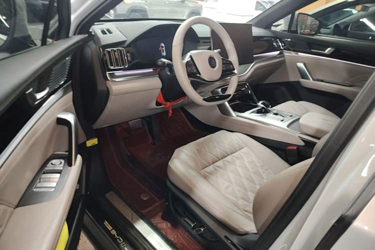 Used BYD Tang New Energy 2024 DM-i Glory Edition 112KM Prestige Model Driver Seat