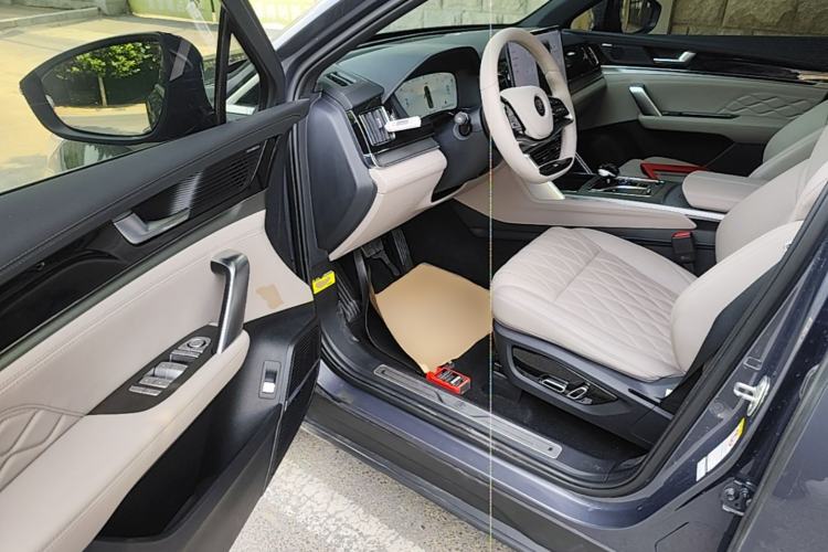 Used BYD Tang New Energy 2024 DM-p Champion Edition 215KM Four-Wheel Drive Deluxe Model Driver Seat
