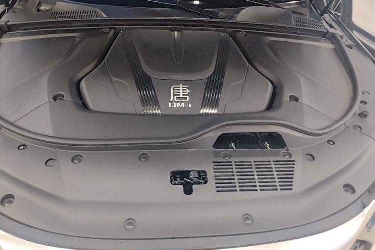 Used BYD Tang New Energy 2024 DM-i Glory Edition 112KM Prestige Model Engine Bay