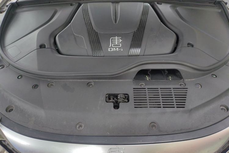 Used BYD Tang New Energy 2024 DM-i Glory Edition 112KM Prestige Model Engine Bay