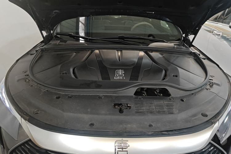 Used BYD Tang New Energy 2024 DM-i Glory Edition 112KM Prestige Model Engine Bay