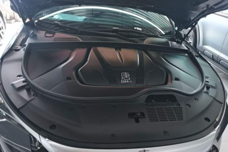 Used BYD Tang New Energy 2024 DM-i Glory Edition 112KM Prestige Model Engine Bay
