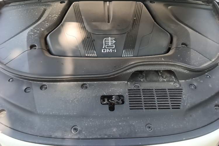 Used BYD Tang New Energy 2024 DM-i Glory Edition 112KM Flagship Model Engine Bay