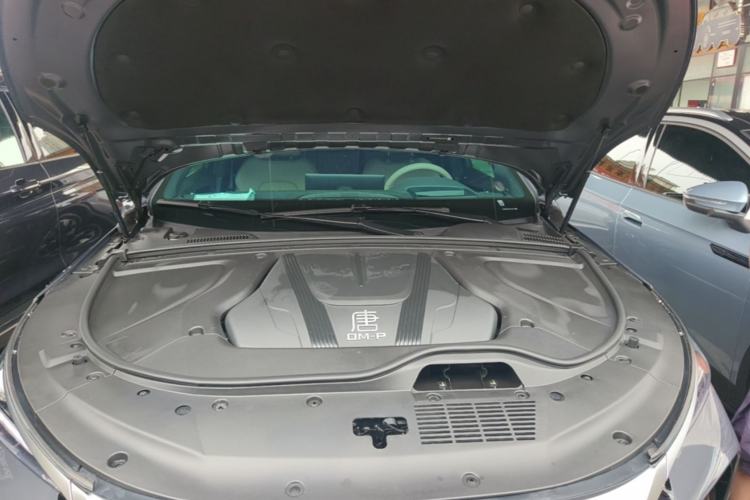 Used BYD Tang New Energy 2024 DM-p Champion Edition 215 km All-Wheel-Drive Flagship Model Engine Bay