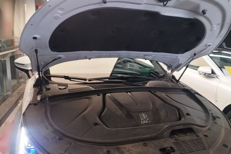 Used BYD Tang New Energy 2024 DM-i Glory Edition 112KM Prestige Model Engine Bay