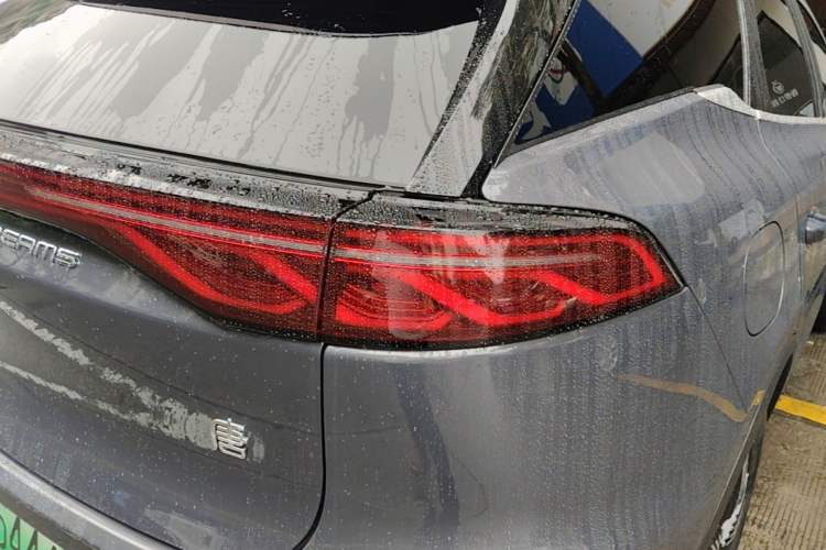 Used BYD Tang New Energy 2024 DM-i Glory Edition 112KM Prestige Model Exterior 3