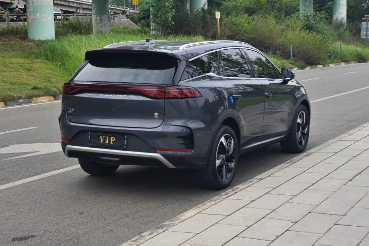 Used BYD Tang New Energy 2024 DM-i Glory Edition 112KM Prestige Model Exterior 4