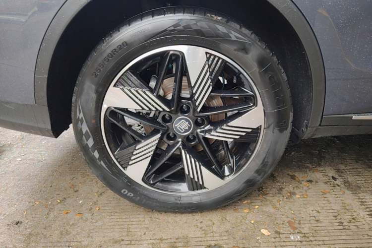 Used BYD Tang New Energy 2024 DM-i Glory Edition 112KM Prestige Model Exterior 5