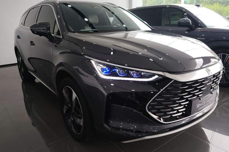 Used BYD Tang New Energy 2024 DM-i Glory Edition 112KM Prestige Model Front Right 45 Deg