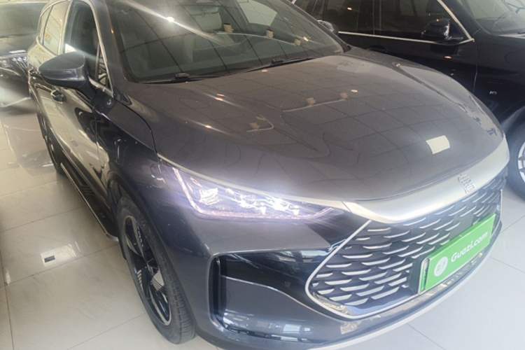 Used BYD Tang New Energy 2024 DM-i Glory Edition 112KM Prestige Model Front Right 45 Deg