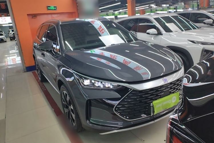 Used BYD Tang New Energy 2024 DM-i Glory Edition 112KM Flagship Model Front Right 45 Deg
