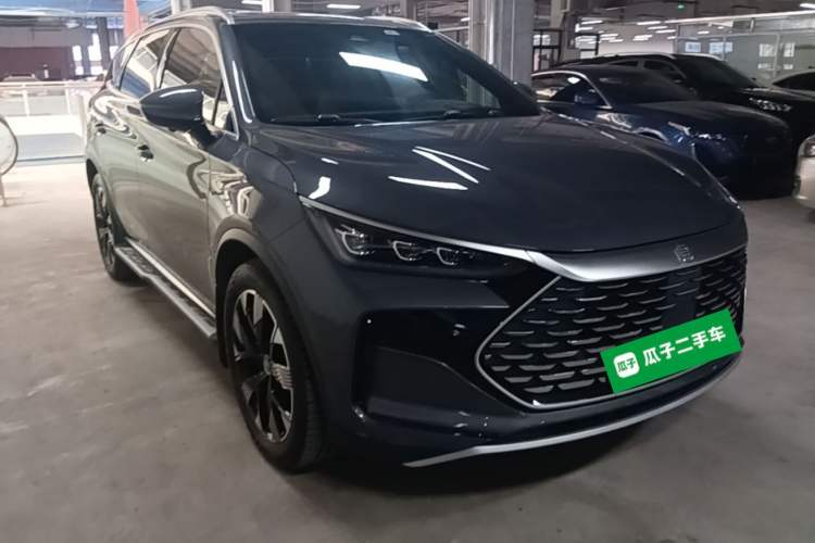 Used BYD Tang New Energy 2024 DM-i Glory Edition 112KM Flagship Model Front Right 45 Deg