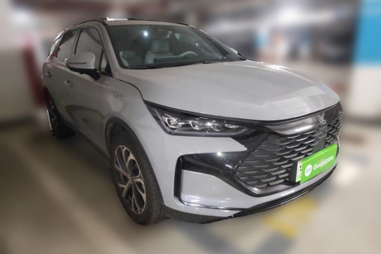 Used BYD Tang New Energy 2024 DM-i Glory Edition 112KM Prestige Model Front Right 45 Deg