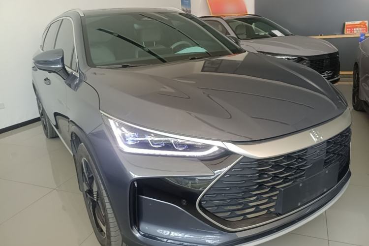 Used BYD Tang New Energy 2024 DM-i Glory Edition 112KM Prestige Model Front Right 45 Deg
