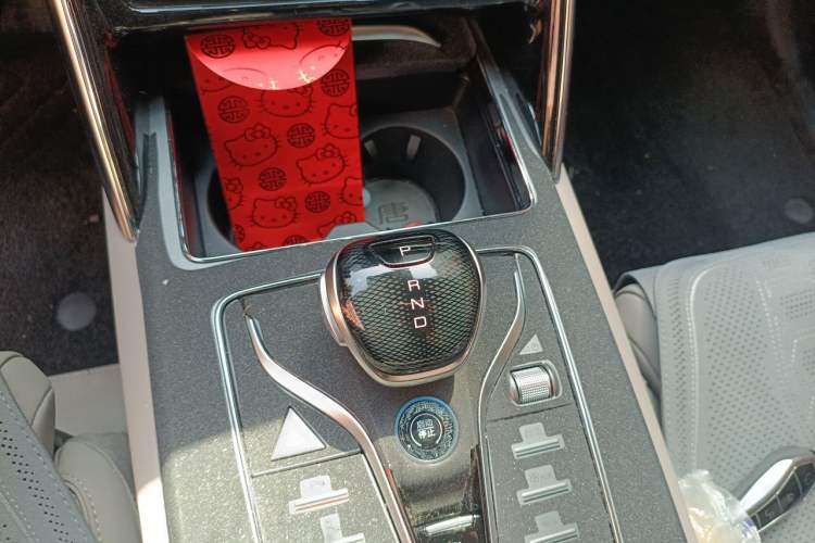 Used BYD Tang New Energy 2024 DM-i Glory Edition 200KM Flagship Model Gear Lever