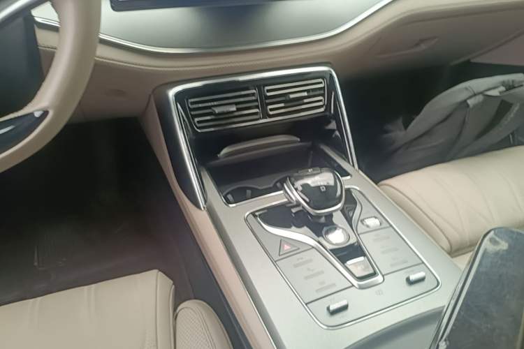 Used BYD Tang New Energy 2024 DM-i Glory Edition 112KM Flagship Model Gear Lever