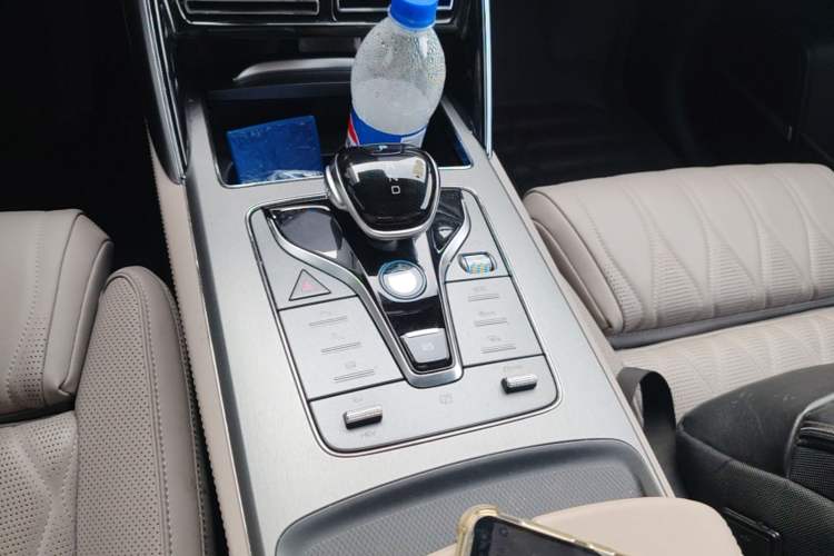 Used BYD Tang New Energy 2024 DM-i Glory Edition 112KM Flagship Model Gear Lever
