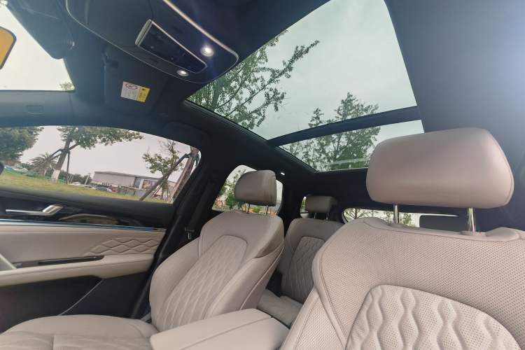Used BYD Tang New Energy 2024 DM-i Glory Edition 112KM Prestige Model Headliner