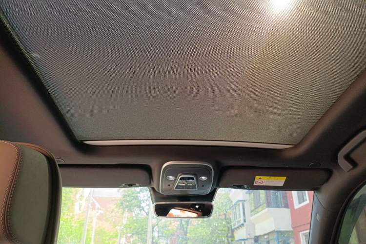 Used BYD Tang New Energy 2024 DM-i Glory Edition 200KM Flagship Model Headliner