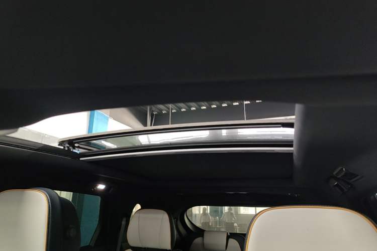Used BYD Tang New Energy 2024 EV Glory Edition 730KM Premium Model Headliner