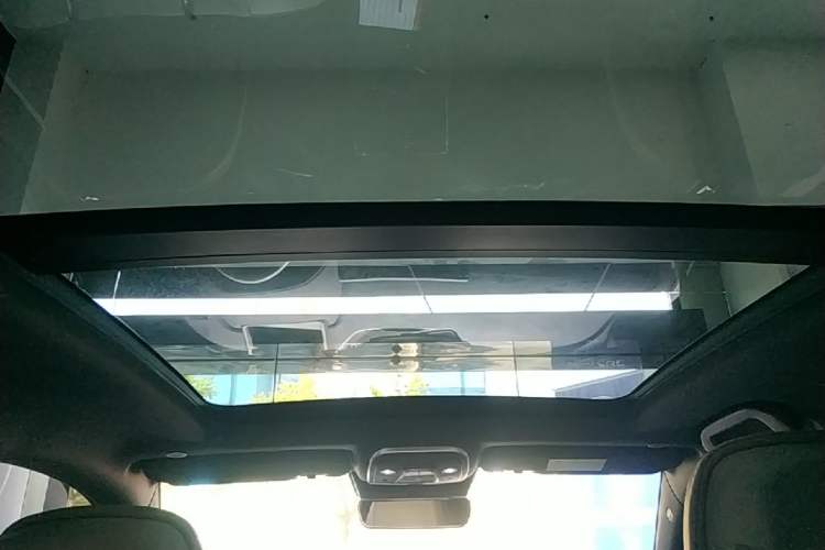 Used BYD Tang New Energy 2024 DM-i Glory Edition 112KM Flagship Model Headliner