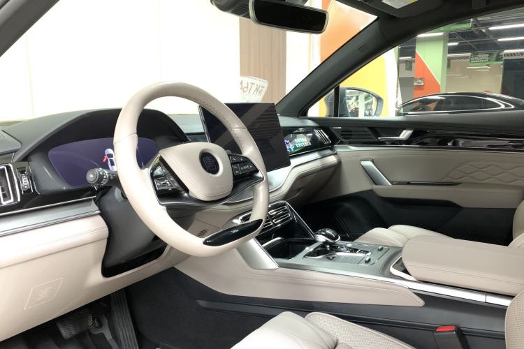 Used BYD Tang New Energy 2024 DM-p Champion Edition 215 km All-Wheel-Drive Flagship Model Interior 1
