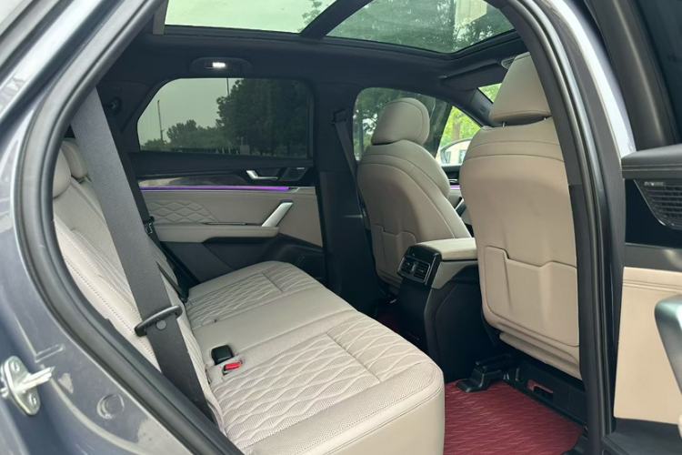 Used BYD Tang New Energy 2024 DM-i Glory Edition 112KM Prestige Model Interior 2